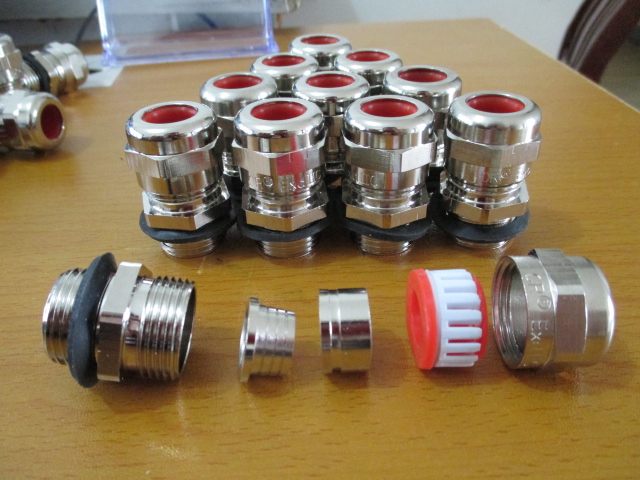 ��װ���������ܷ�н���ͷ(��������װ��)��ͭ����